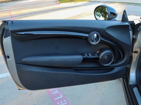 Used 2017 MINI Cooper S image 26