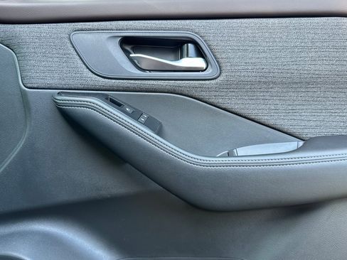 Certified 2023 Nissan Rogue SV image 20