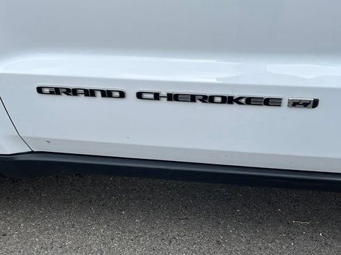 Used 2022 Jeep Grand Cherokee Limited w/ Trailer Tow Group IV AWD/4WD image 34