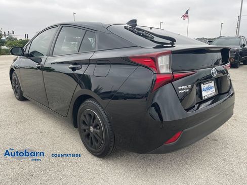 Used 2022 Toyota Prius XLE AWD/4WD image 3