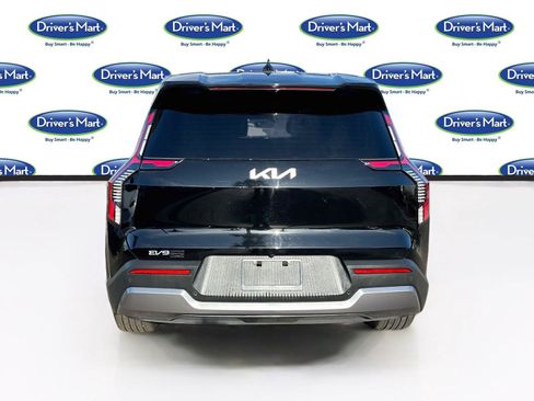 Used 2024 Kia EV9 Light Long Range RWD image 6