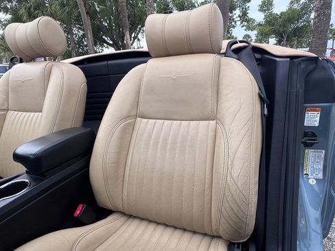 Used 2005 Ford Thunderbird 50th Anniversary RWD image 80