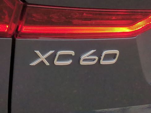 Used 2026 Volvo XC60 B5 Plus w/ Protection Package Premier AWD/4WD image 12