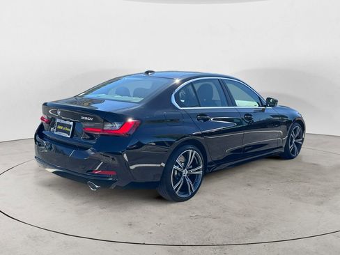 Used 2024 BMW 330i Sedan w/ Convenience Package RWD image 7