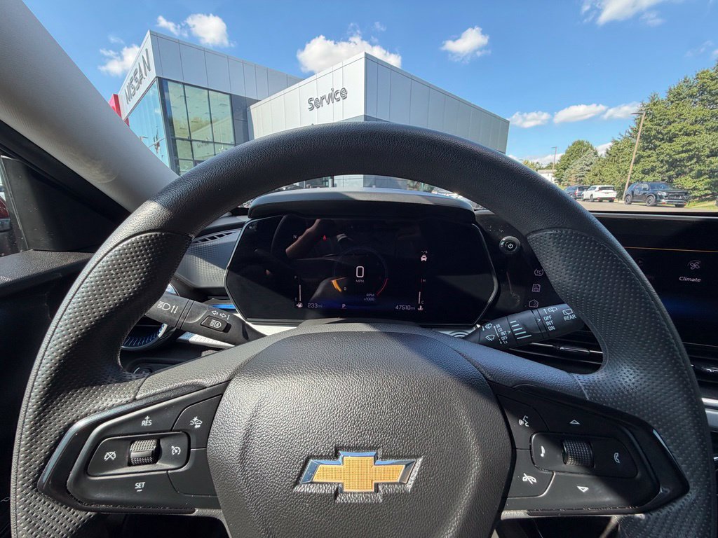 Used 2025 Chevrolet Trax LT FWD image 10