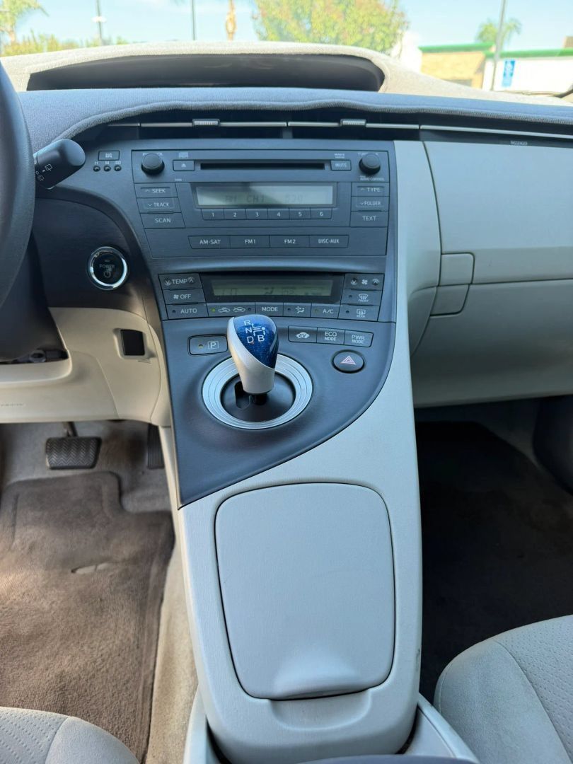 Used 2010 Toyota Prius Two FWD image 24