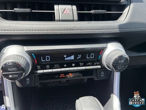 Used 2025 Toyota RAV4 XLE FWD image 25