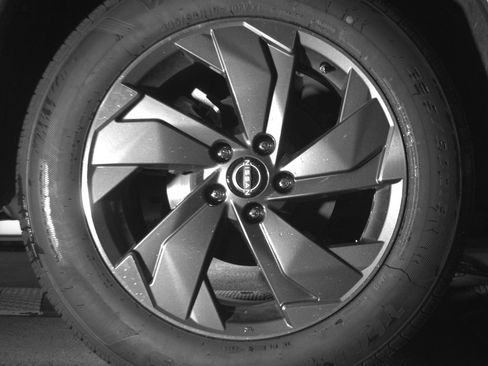 Used 2025 Nissan Rogue SV image 15