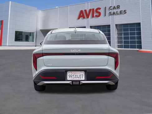 Used 2025 Kia K4 LXS image 7