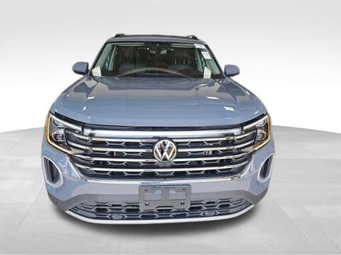 Used 2025 Volkswagen Atlas SE AWD/4WD image 4