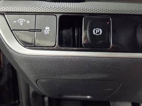 Used 2024 Kia Sportage LX FWD image 19
