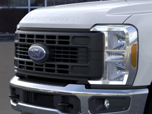 New 2026 Ford F350 XL w/ XL Chrome Package image 17