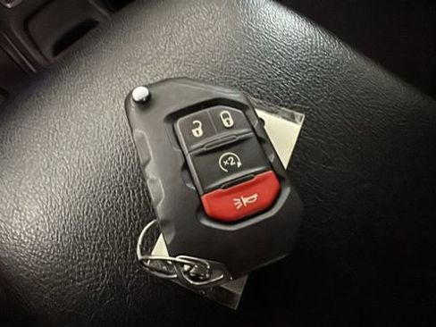 Used 2023 Jeep Wrangler Unlimited w/ Cold Weather Group AWD/4WD image 20