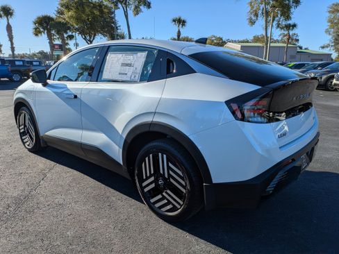 New 2026 Nissan Leaf SV+ w/ Floor Mat Package (SV+) image 6