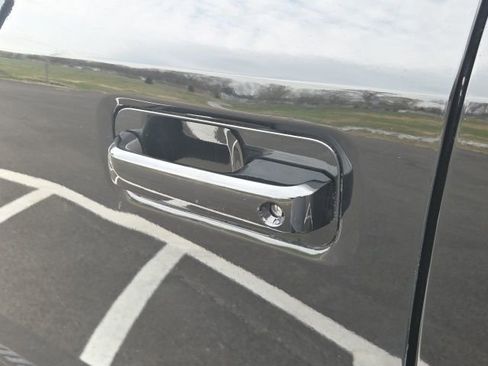 Used 2016 Ford F150 XLT w/ Equipment Group 302A Luxury image 17