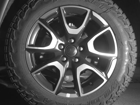 Used 2025 Jeep Compass Trailhawk AWD/4WD image 14