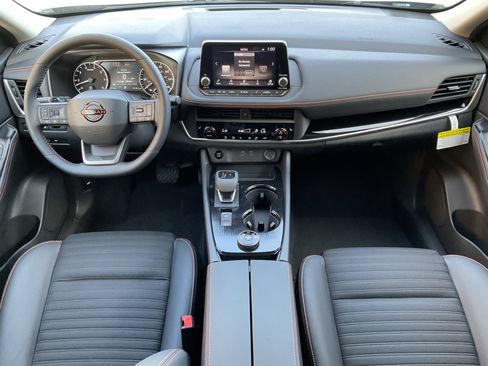 Used 2026 Nissan Rogue SV image 25