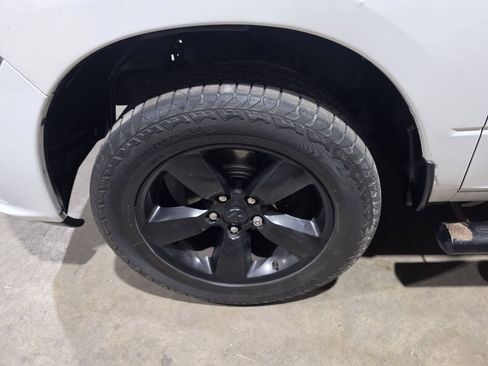 Used 2019 RAM 1500 Express w/ Express Value Package AWD/4WD image 24
