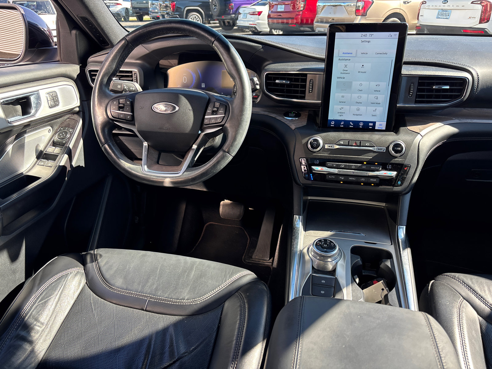 Used 2020 Ford Explorer Platinum w/ Premium Technology Package AWD/4WD image 27