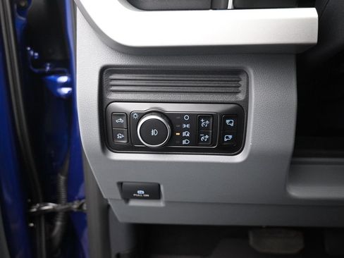 New 2026 Ford F250 XLT w/ XLT Premium Package AWD/4WD image 12