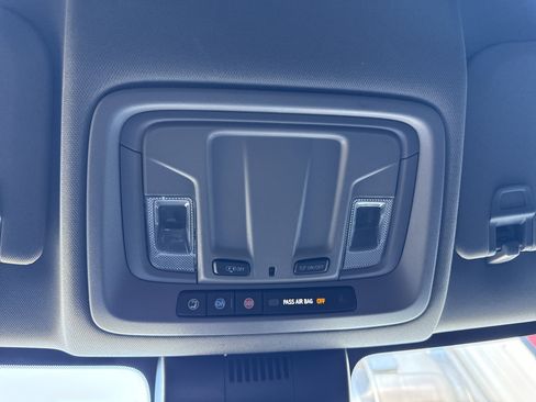 Used 2022 Chevrolet Silverado 1500 LTZ image 29