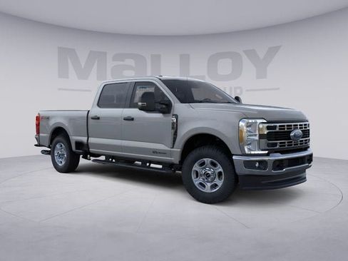 New 2026 Ford F250 XLT w/ FX4 Off-Road Package AWD/4WD image 2