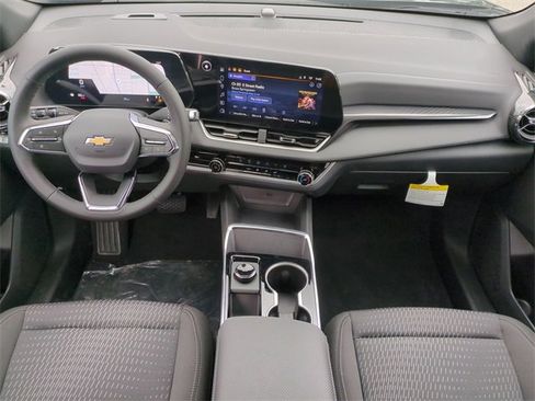 New 2026 Chevrolet Equinox LT image 14