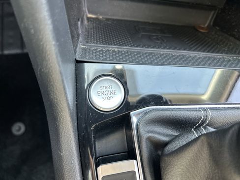 Certified 2023 Volkswagen Taos SE w/ Black Wheel Package image 16