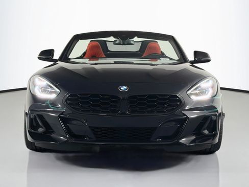 Used 2026 BMW Z4 M40i w/ Shadowloine Package RWD image 3