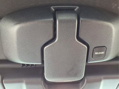 Used 2006 MAZDA MX-5 Miata Grand Touring image 24