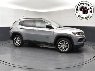 Used 2022 Jeep Compass Latitude video 1