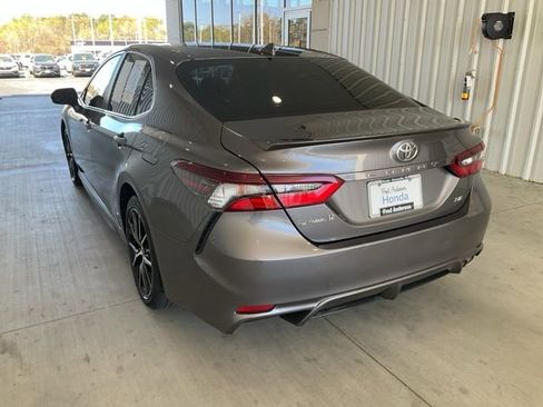 Used 2021 Toyota Camry SE image 22