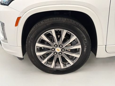 Used 2023 Chevrolet Traverse Premier AWD/4WD image 26