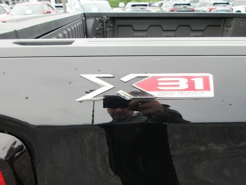 Certified 2024 GMC Sierra 1500 SLT w/ SLT Premium Plus Package AWD/4WD image 12