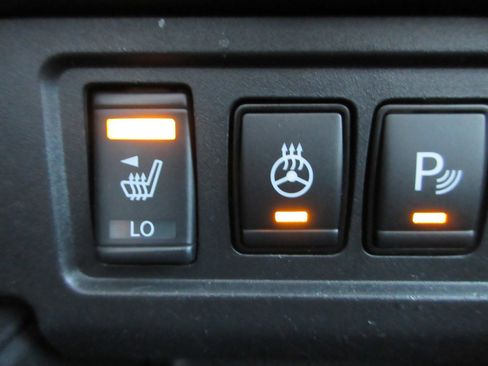 Used 2022 Nissan Frontier PRO-4X w/ Pro-4X Premium Package image 48