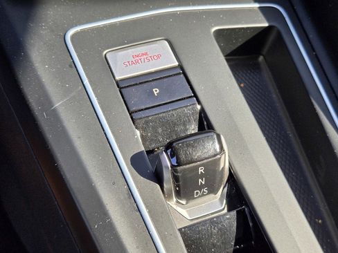 Used 2022 Volkswagen GTI SE w/ SE Leather Package image 21