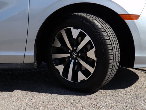 Used 2025 Honda Odyssey EX-L image 13