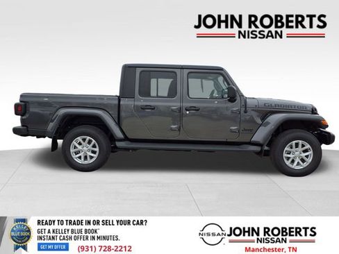 Used 2023 Jeep Gladiator Sport image 26