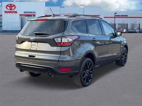 Used 2018 Ford Escape SE w/ SE Sport Appearance Package image 6