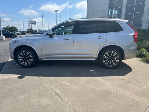 Used 2021 Volvo XC90 T5 Momentum w/ Protection Package Premier AWD/4WD image 8