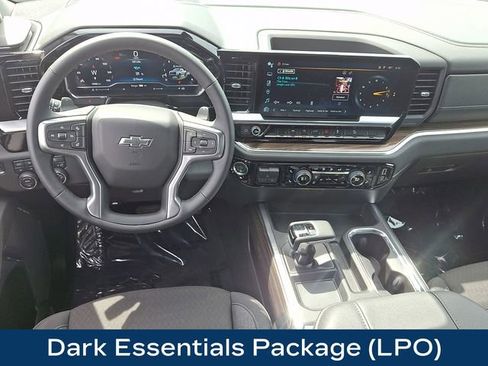 Used 2025 Chevrolet Silverado 1500 LT Trail Boss w/ LPO, Dark Essentials Package AWD/4WD image 3