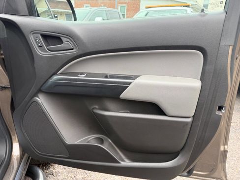 Used 2016 Chevrolet Colorado W/T RWD image 10
