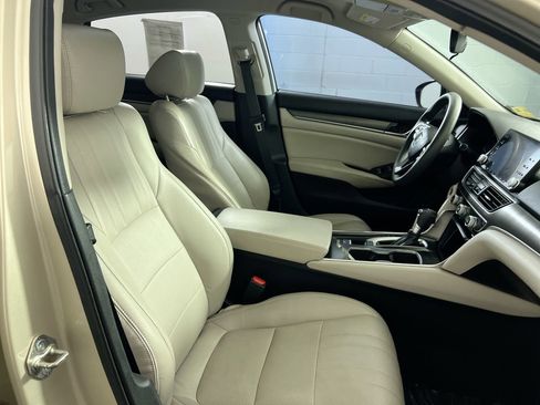 Used 2018 Honda Accord LX image 28