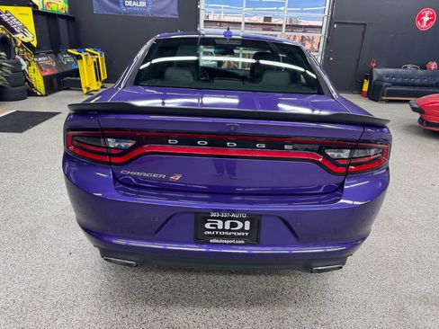 Used 2018 Dodge Charger GT AWD/4WD image 4