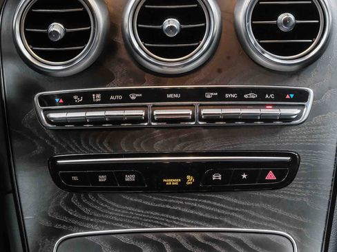 Certified 2022 Mercedes-Benz GLC 300 image 18