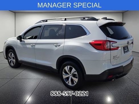 Used 2024 Subaru Ascent Premium w/ Convenience Package AWD/4WD image 3