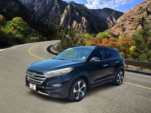 Used 2016 Hyundai Tucson Limited w/ Option Group 03 AWD/4WD image 6