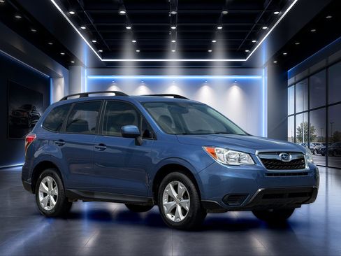 Used 2015 Subaru Forester 2.5i Premium AWD/4WD image 2
