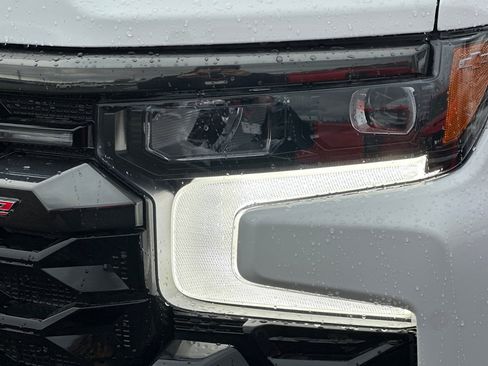 Used 2025 Chevrolet Silverado 1500 ZR2 w/ Technology Package image 46