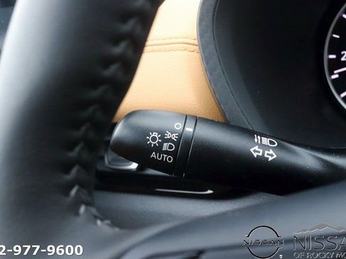 New 2025 Nissan Sentra SV w/ SV Premium Package FWD image 22